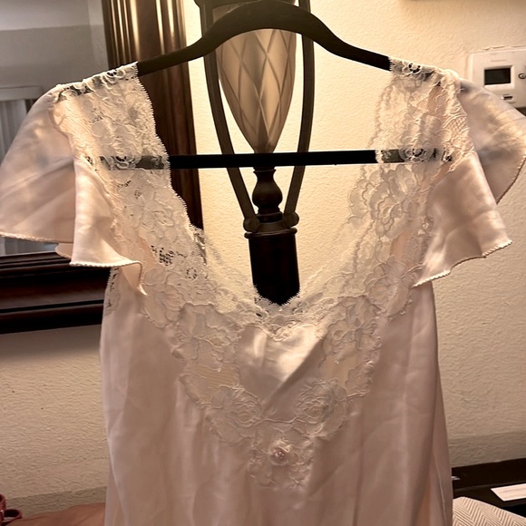 Christian Dior Soft Ruffle Silky Nightgown - Picture 10 of 13